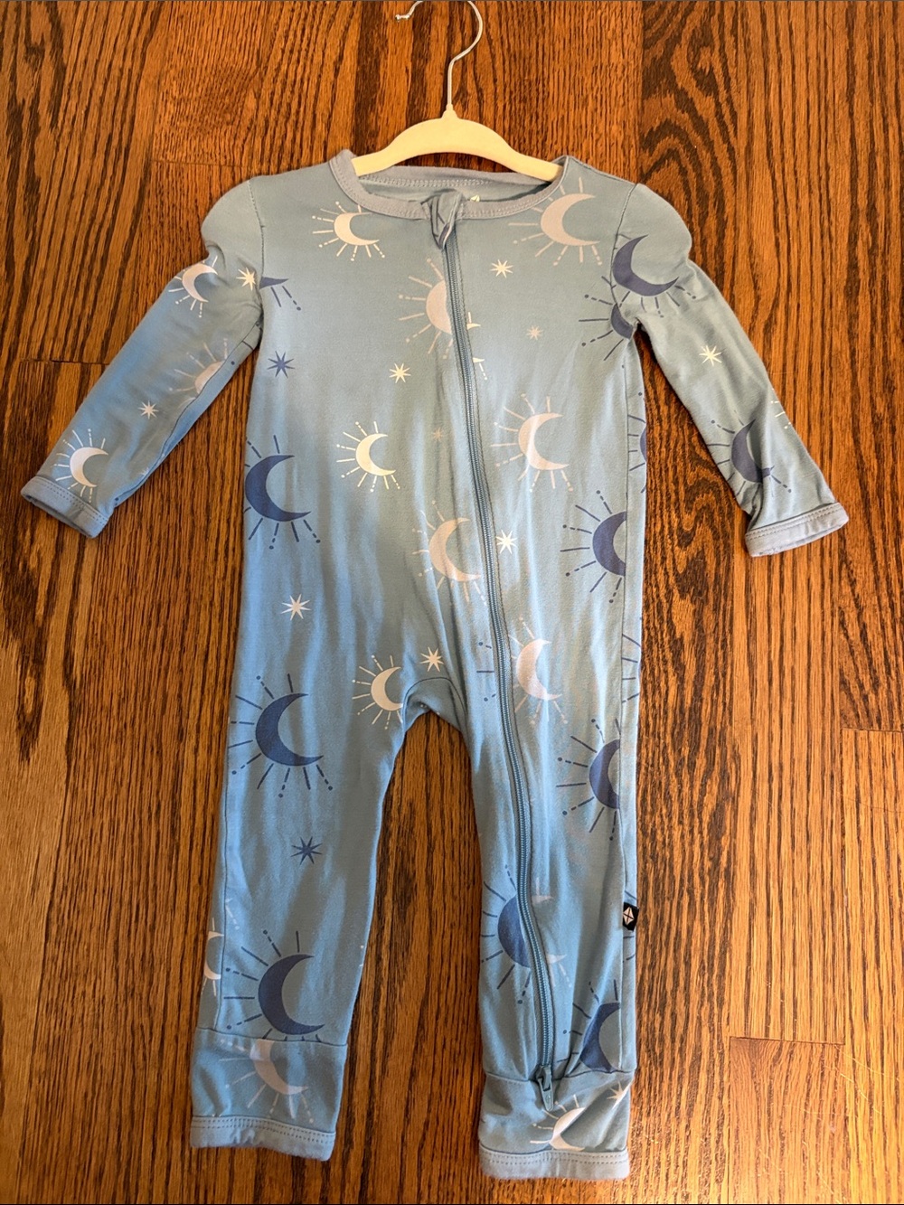 Kyte BABY Light Blue Moon & Stars Zipper Footie